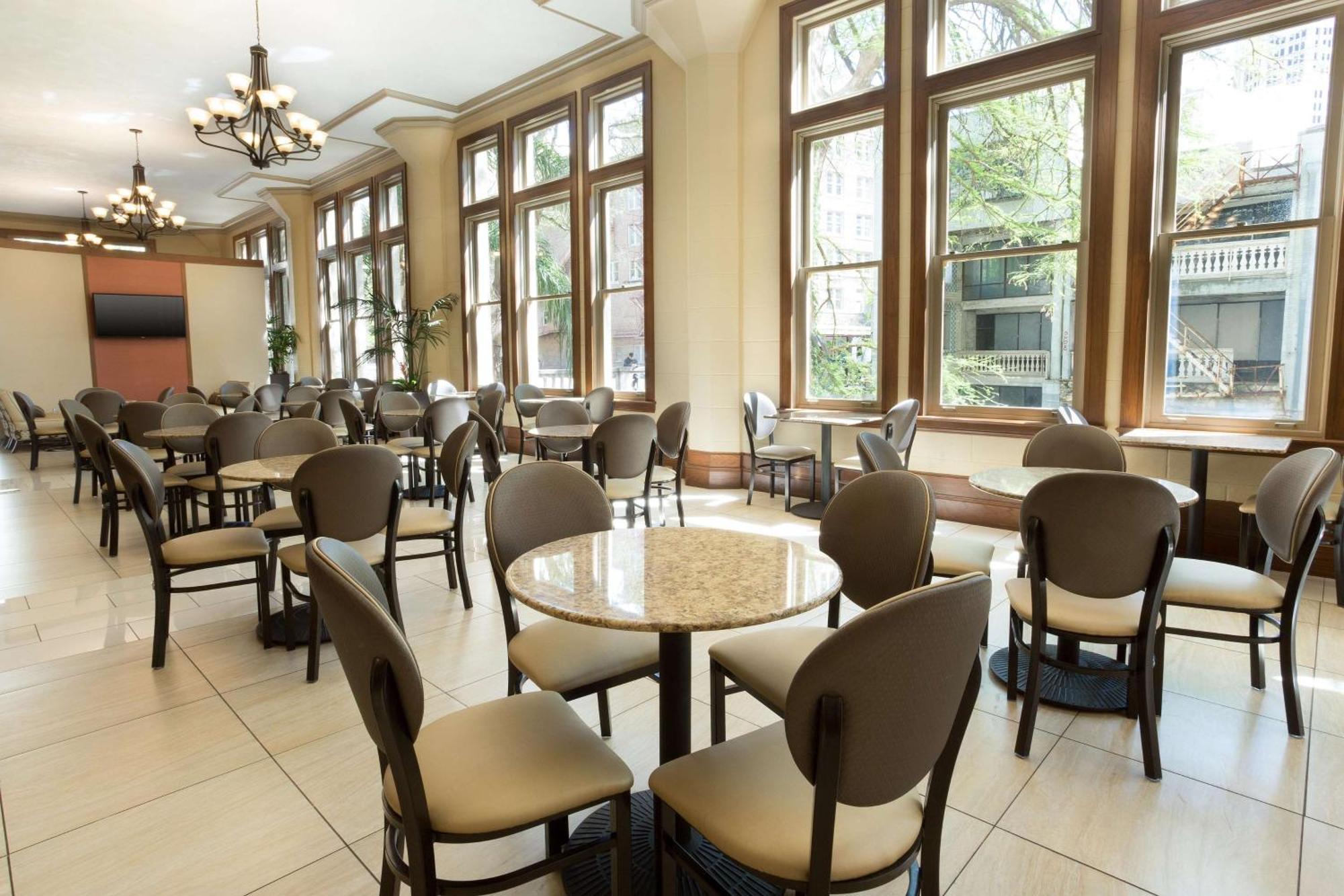 Drury Inn & Suites San Antonio Riverwalk Ngoại thất bức ảnh